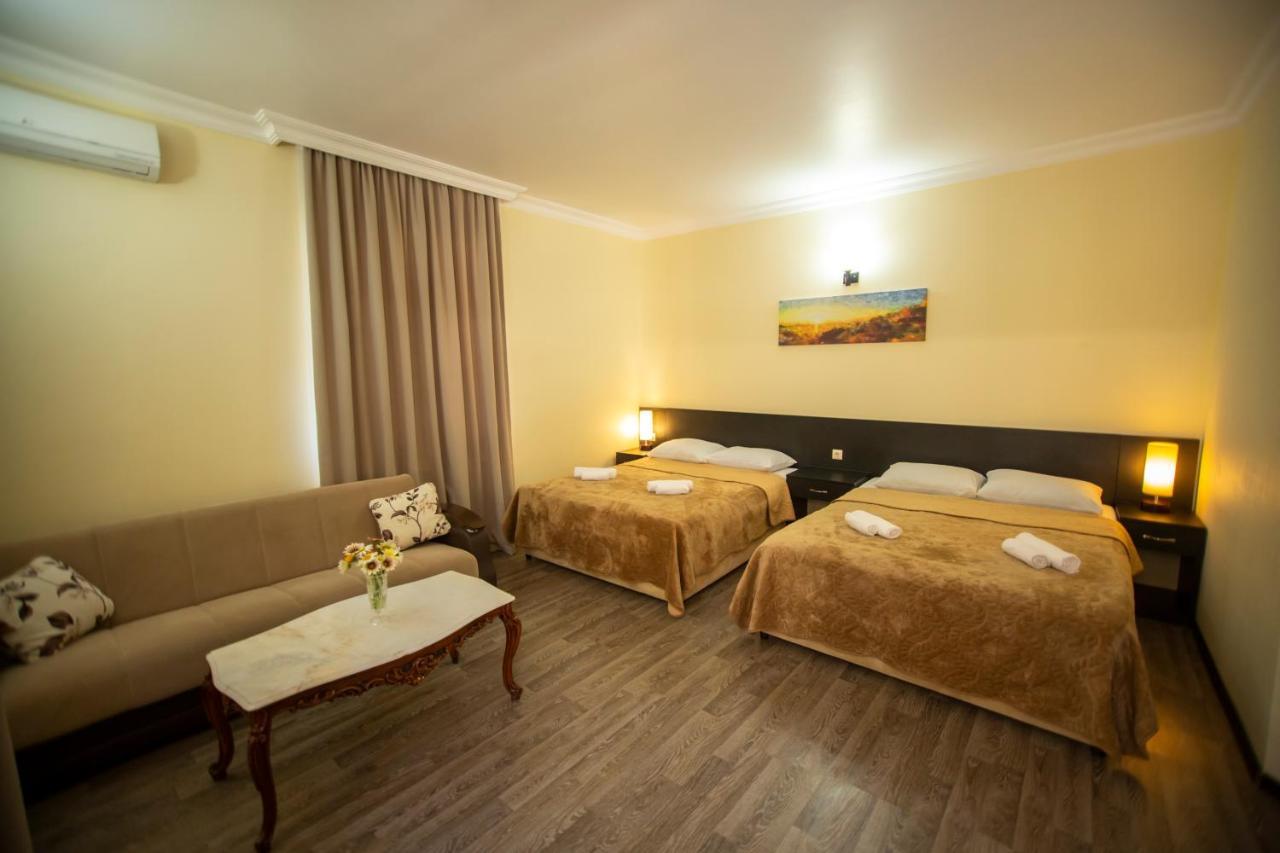Hotel Chveni Ezo Kobuleti Kültér fotó