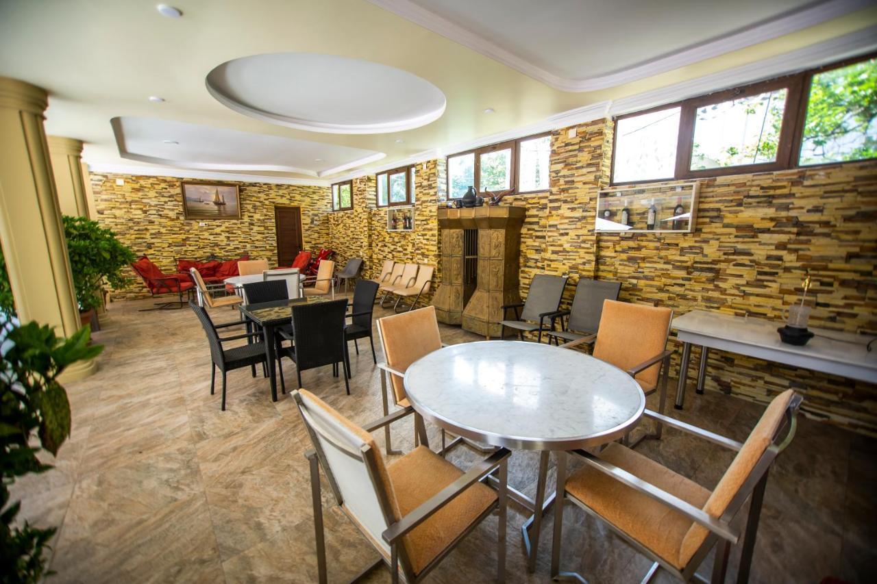 Hotel Chveni Ezo Kobuleti Kültér fotó