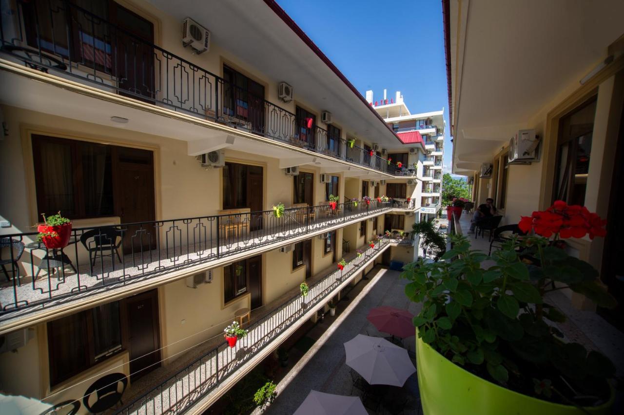 Hotel Chveni Ezo Kobuleti Kültér fotó