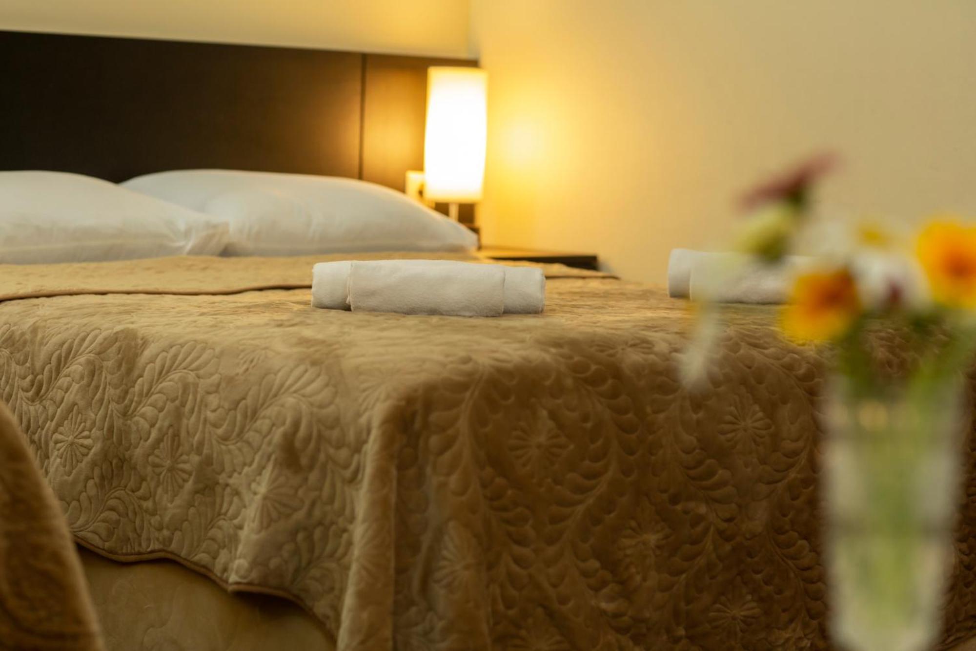 Hotel Chveni Ezo Kobuleti Kültér fotó